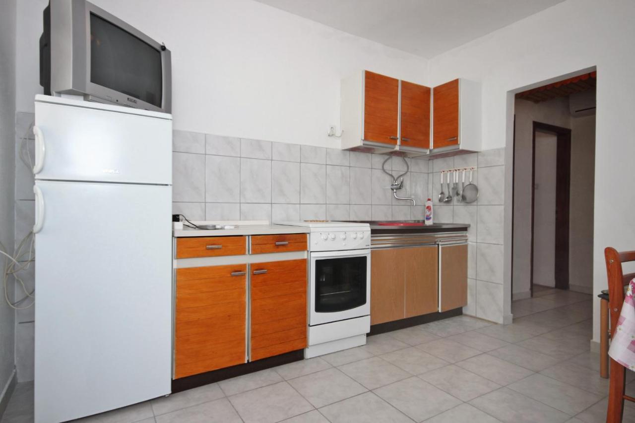 Apartments By The Sea Metajna, Pag - 6351 Екстер'єр фото
