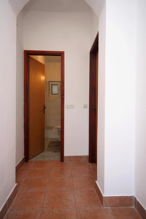 Apartments By The Sea Metajna, Pag - 6351 Екстер'єр фото