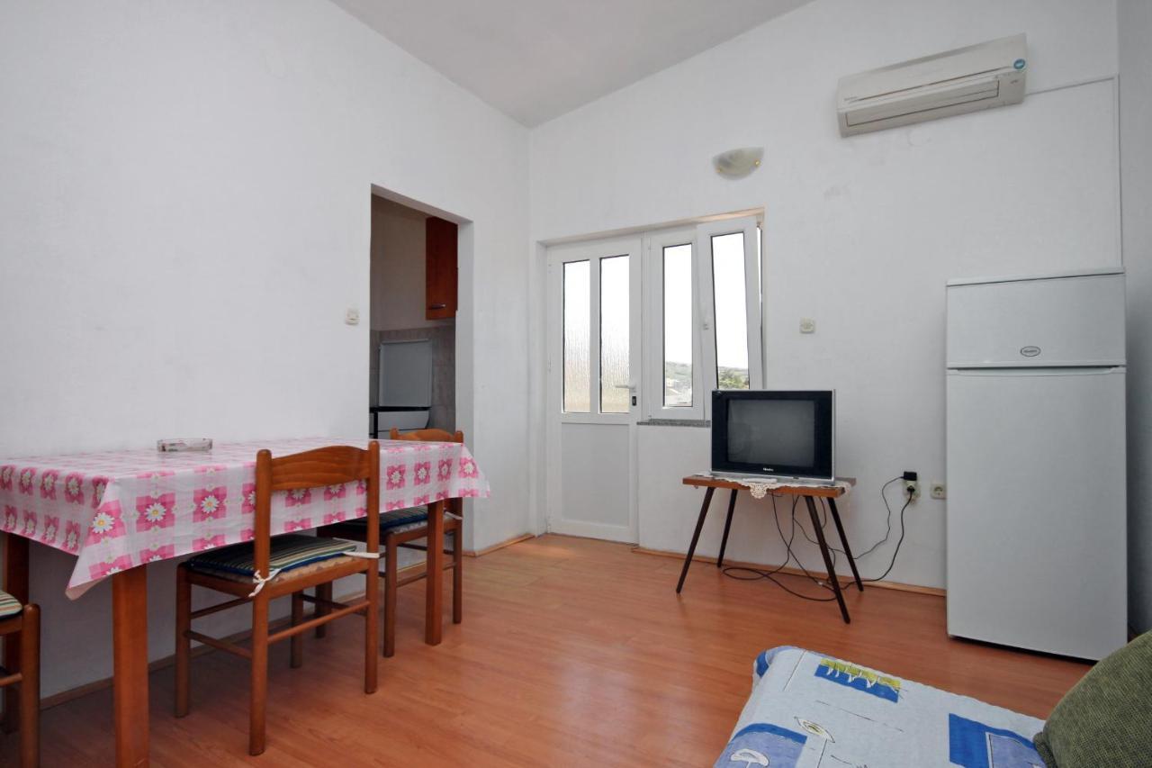 Apartments By The Sea Metajna, Pag - 6351 Екстер'єр фото