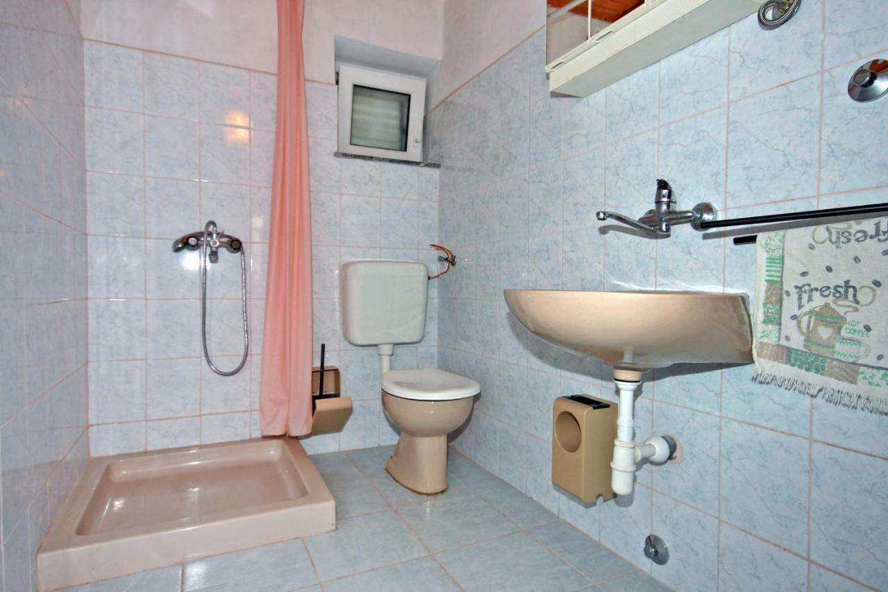 Apartments By The Sea Metajna, Pag - 6351 Екстер'єр фото